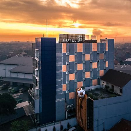 Hotel 88 Bekasi By Wh Exteriör bild